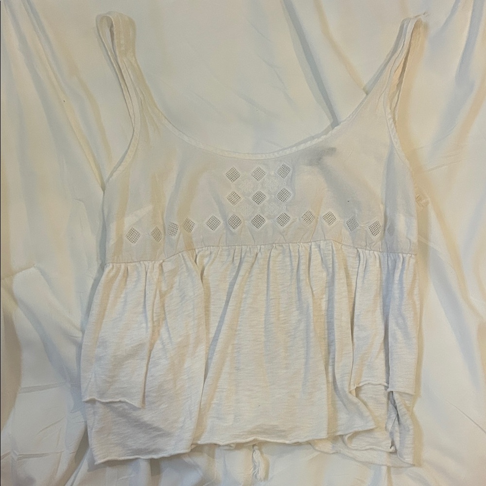 American Eagle Women’s White Sleeveless Eyelet Peplum Tank Top